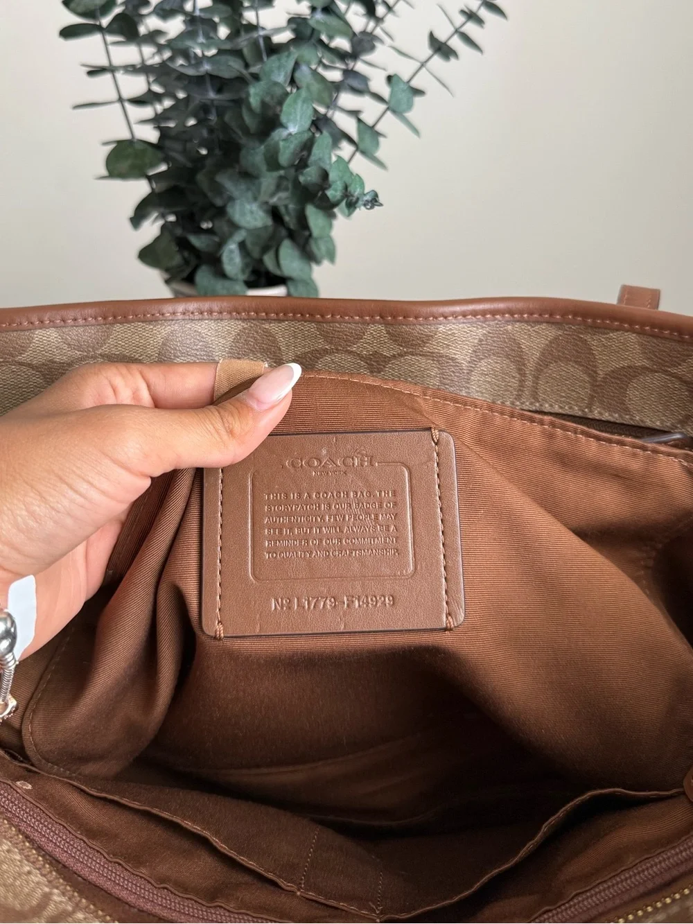 Coach classic monogram